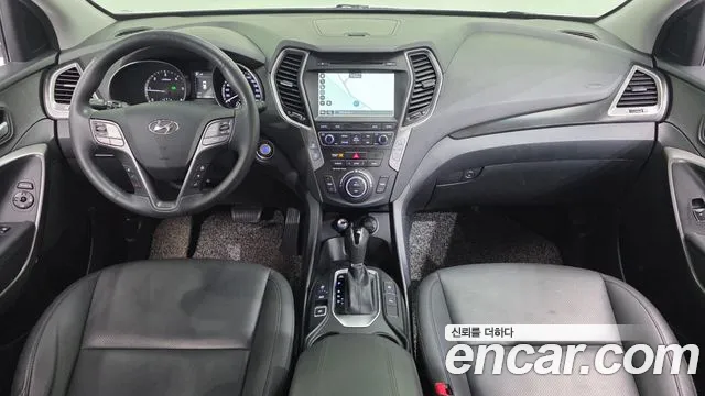 Hyundai Santa Fe — интерьер