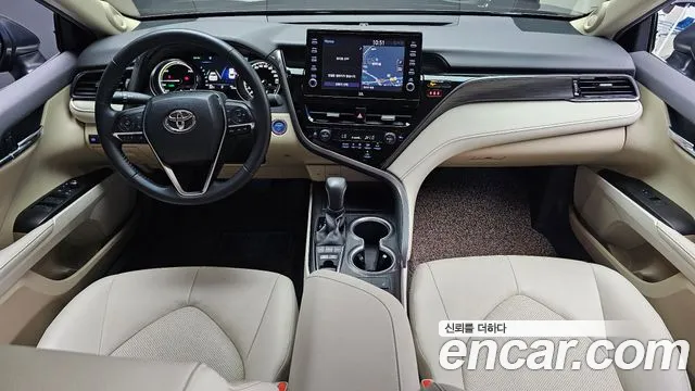 Toyota Camry — интерьер