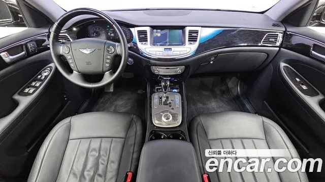 Hyundai Genesis — интерьер