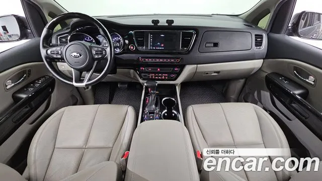Kia Carnival — интерьер
