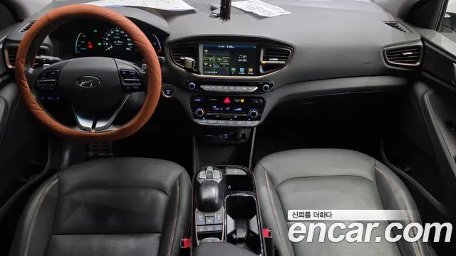 Hyundai Ioniq — интерьер