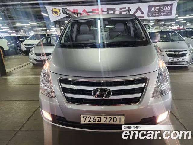 Hyundai Starex