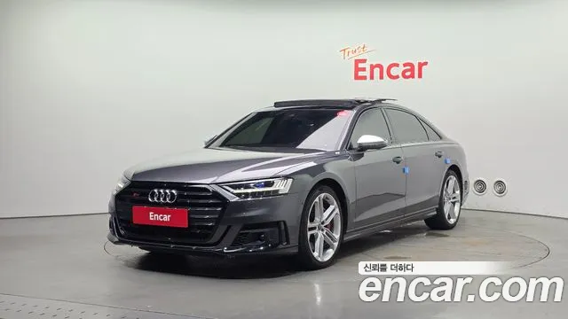 Audi S8