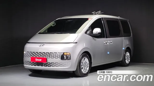 Hyundai Staria