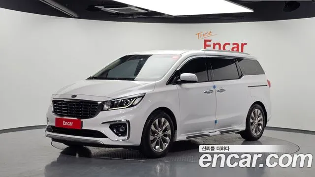 Kia Carnival — экстерьер