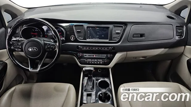 Kia Carnival — интерьер