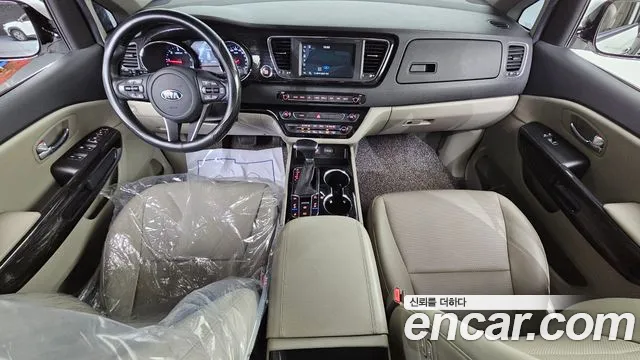 Kia Carnival — интерьер