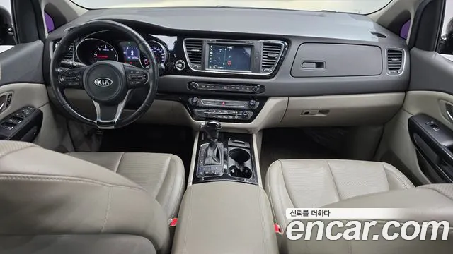 Kia Carnival — интерьер