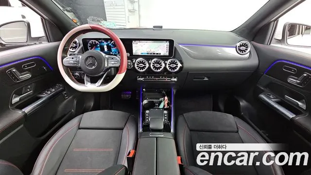 Mercedes-Benz GLA-класс — интерьер