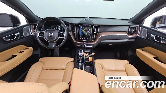 Volvo XC60 — интерьер