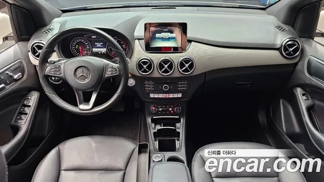 Mercedes-Benz B-класс — интерьер