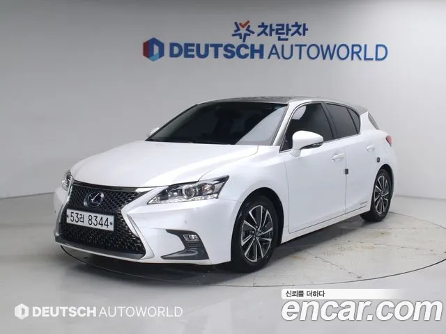 Lexus CT200h