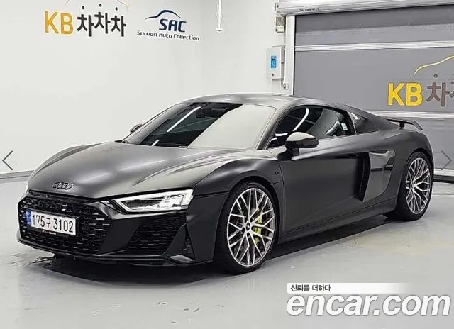 Audi R8