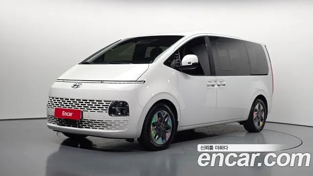 Hyundai Staria