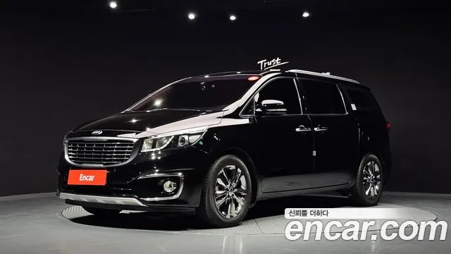 Kia Carnival — экстерьер