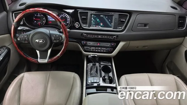Kia Carnival — интерьер