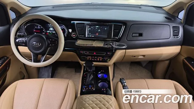 Kia Carnival — интерьер