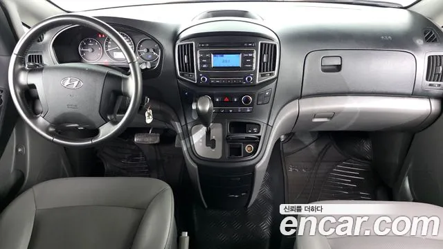 Hyundai Starex — интерьер