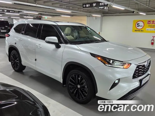 Toyota Highlander — интерьер