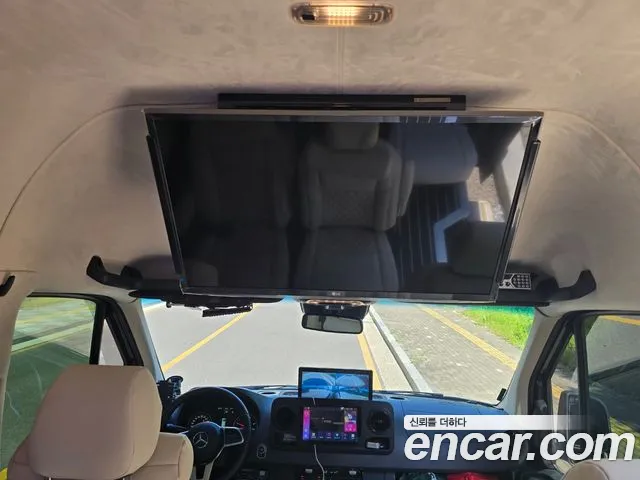 Mercedes-Benz Sprinter — интерьер