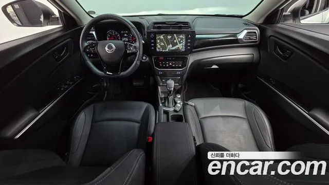 KG Mobility Tivoli — интерьер
