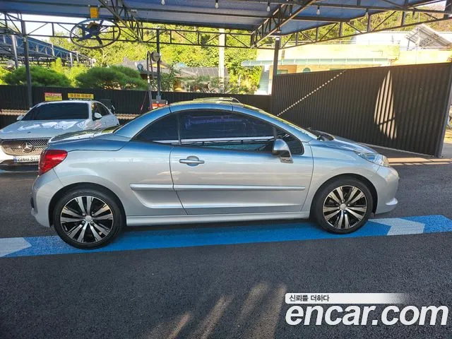 Peugeot 207 — интерьер