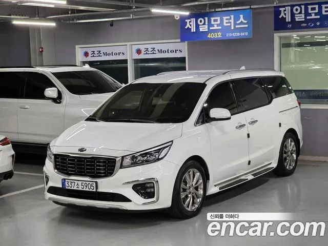 Kia Carnival — экстерьер