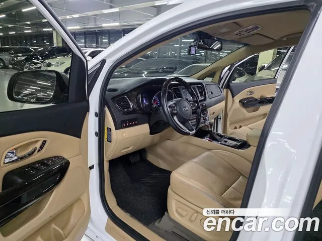 Kia Carnival — интерьер