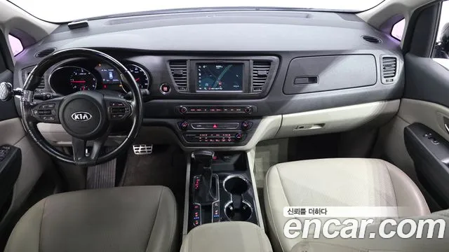 Kia Carnival — интерьер