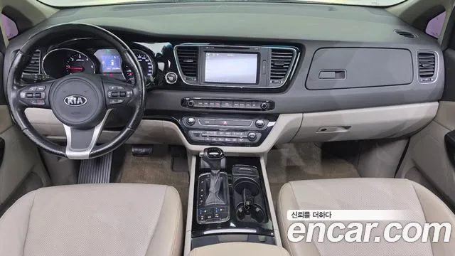 Kia Carnival — интерьер
