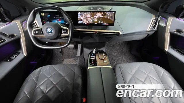 BMW iX — интерьер