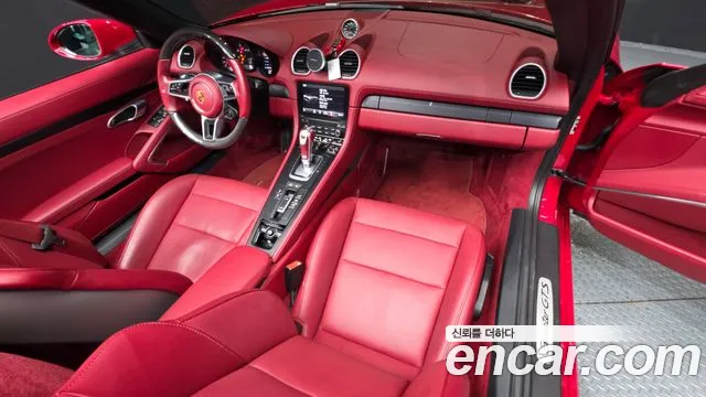 Porsche 718 — интерьер