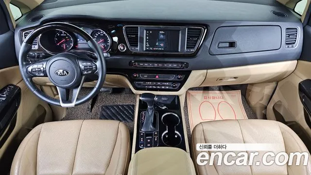 Kia Carnival — интерьер