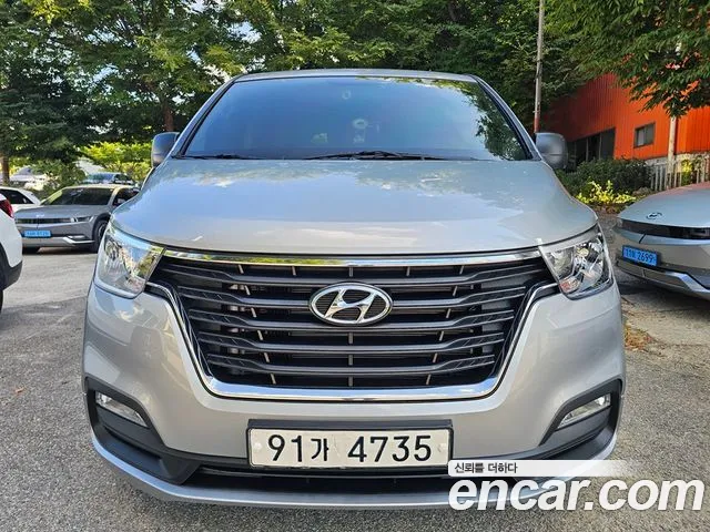 Hyundai Starex