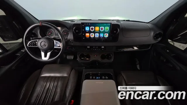 Mercedes-Benz Sprinter — интерьер