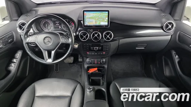 Mercedes-Benz B-класс — интерьер