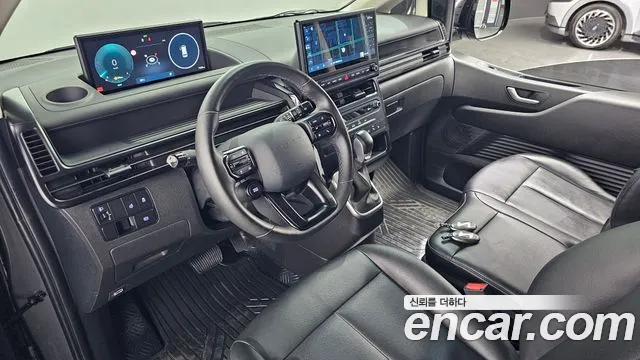 Hyundai Staria — интерьер