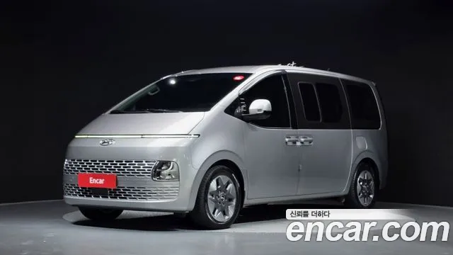 Hyundai Staria