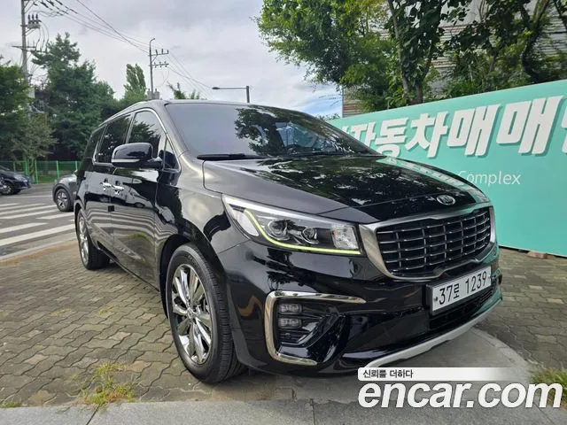 Kia Carnival — экстерьер