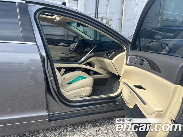 Lincoln MKZ