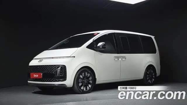 Hyundai Staria