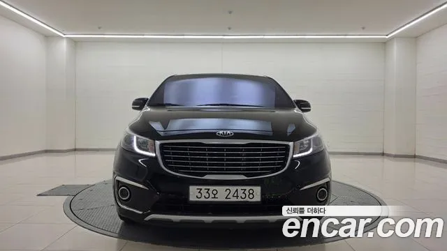 Kia Carnival — экстерьер