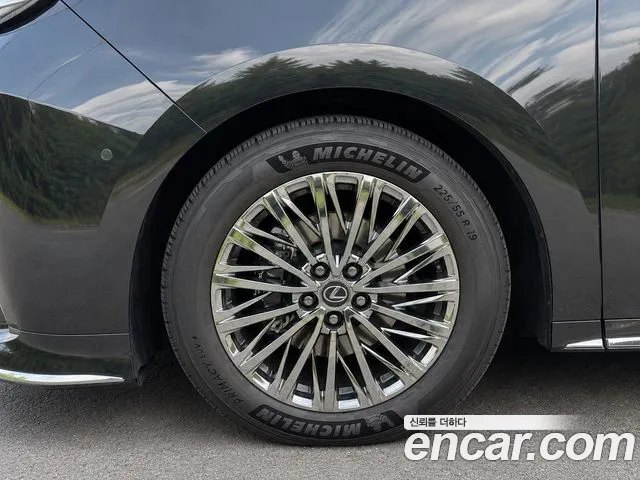 Lexus LM — интерьер