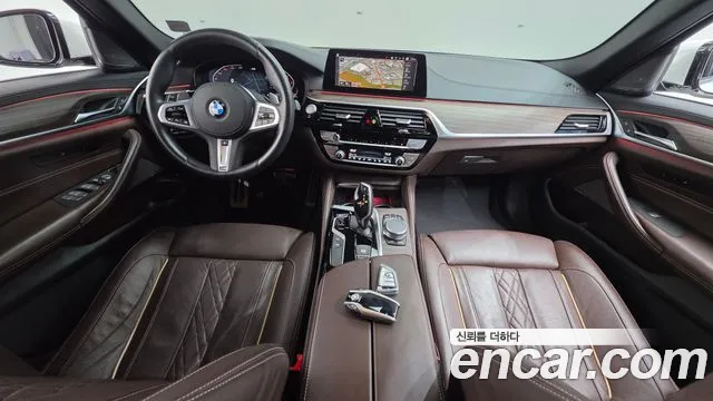 BMW 5 серия — интерьер