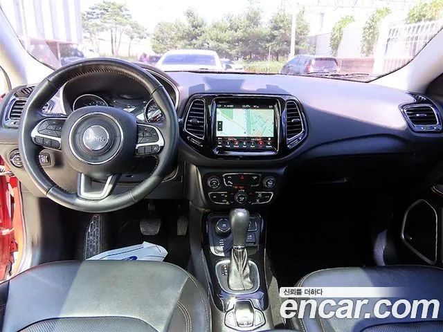 Jeep Compass — интерьер