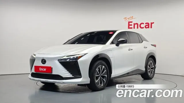 Lexus RZ