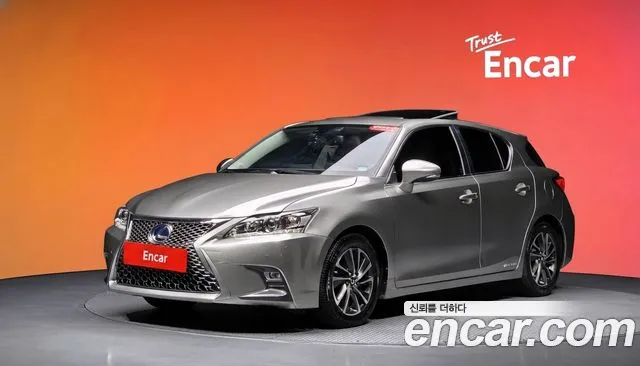 Lexus CT200h
