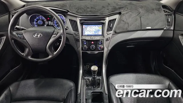 Hyundai Sonata — интерьер