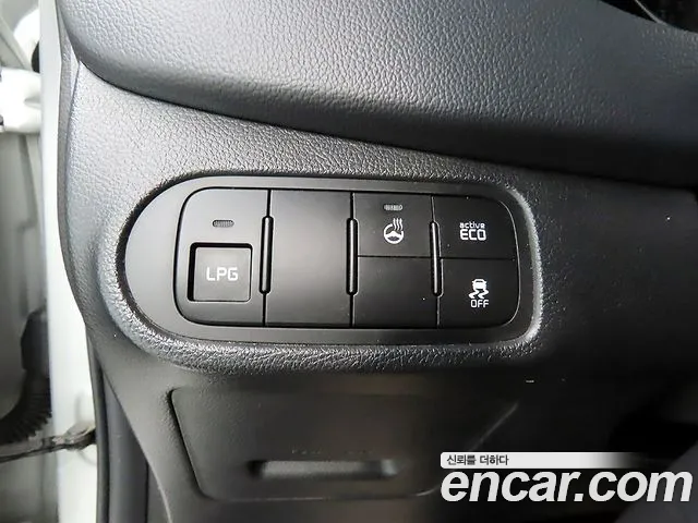 Kia Carens — интерьер