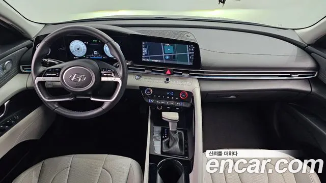 Hyundai Elantra — интерьер